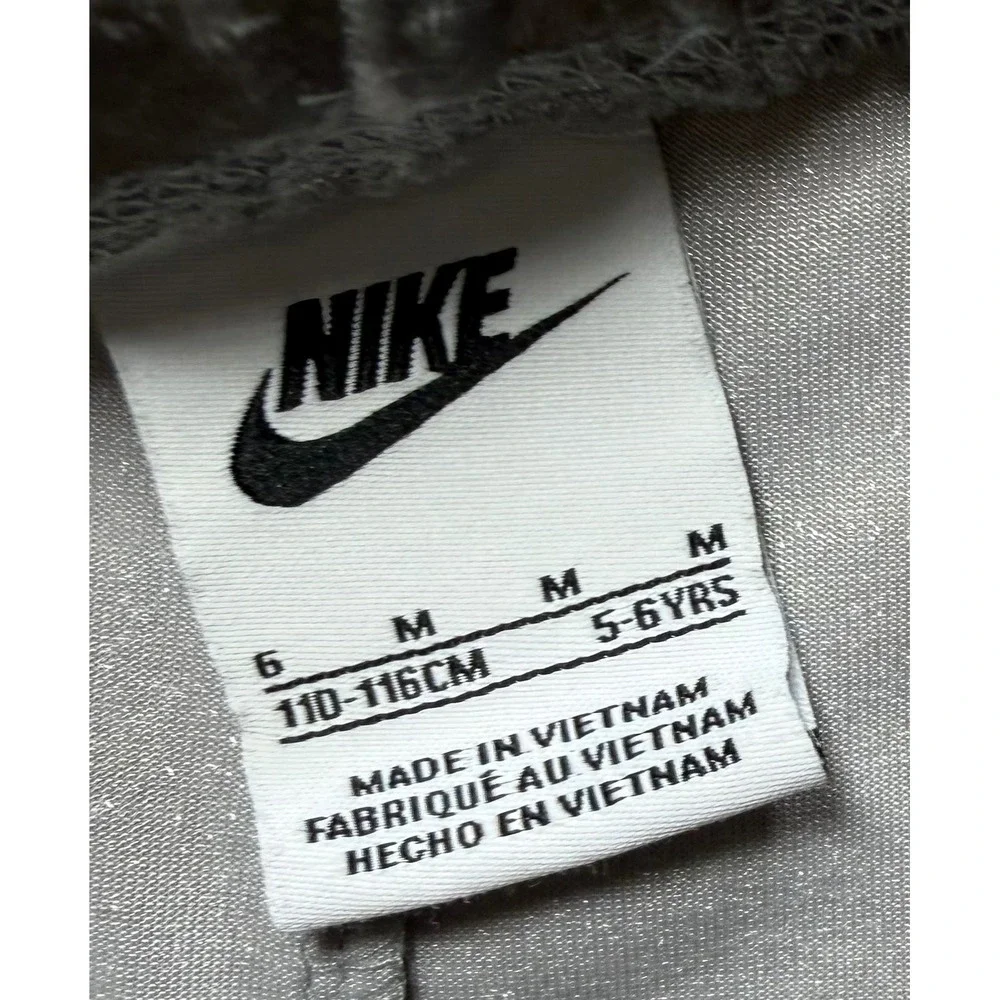 Nike Girls 3-Piece Set Puffer Vest Pink Shirt Silver Velvet Leggings Size 6 5-6Y